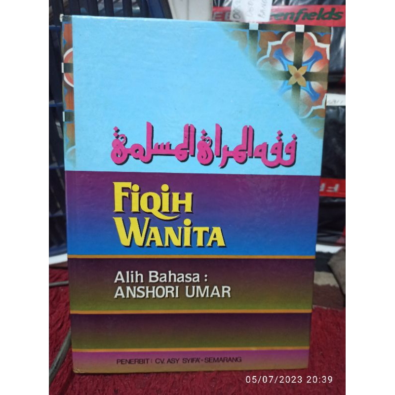 buku Fiqih wanita by Anshori Umar