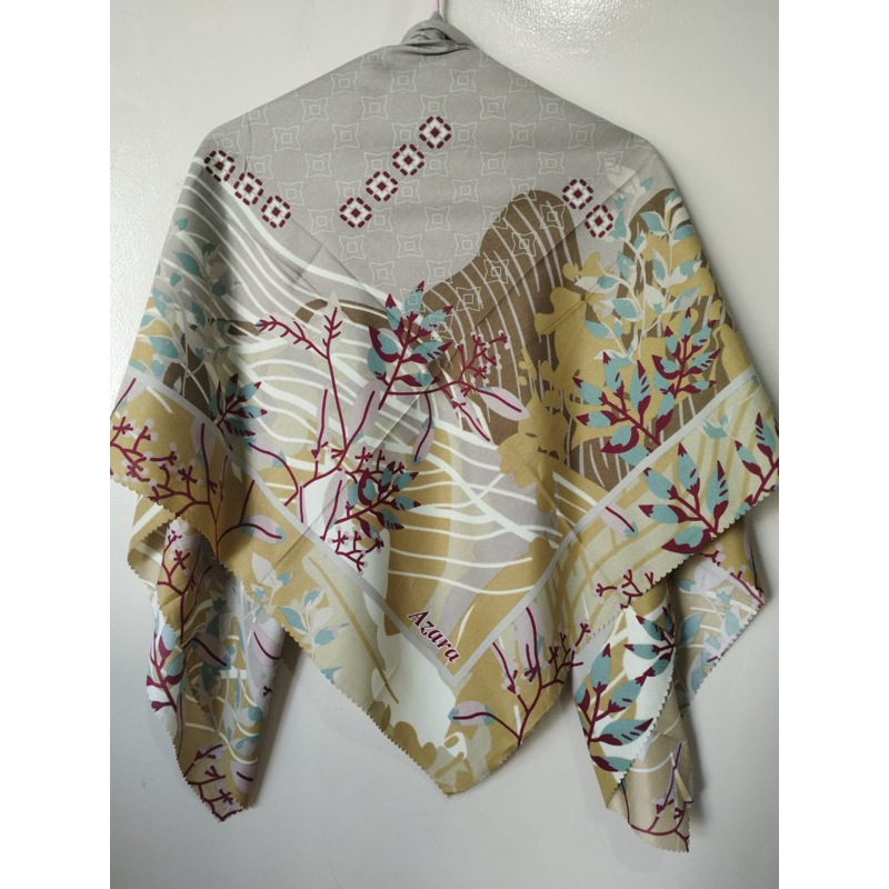 Hijab Segiempat Motif Azara Laser Cut