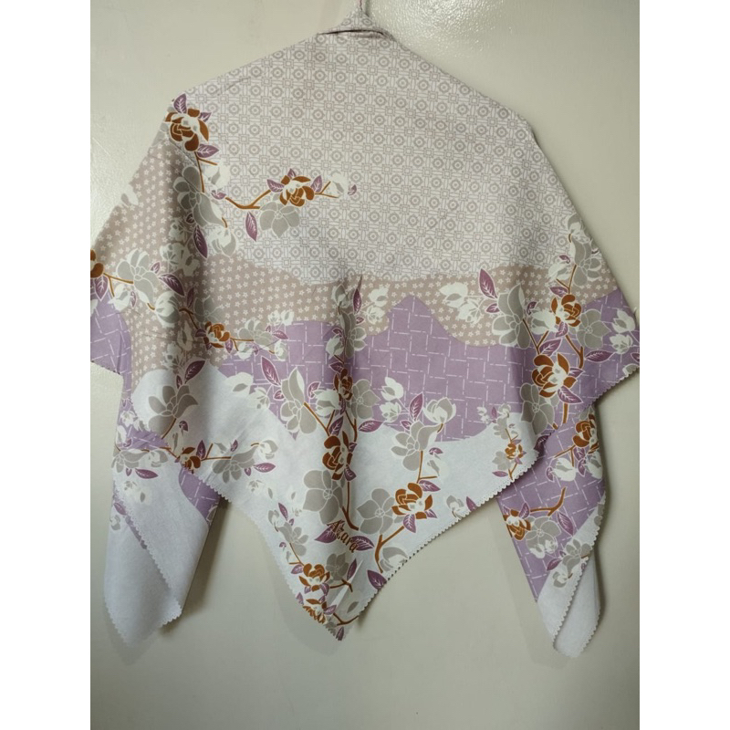 Hijab Segiempat Motif Azara Laser Cut