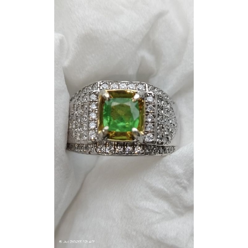 natural batu tsavorite Hq