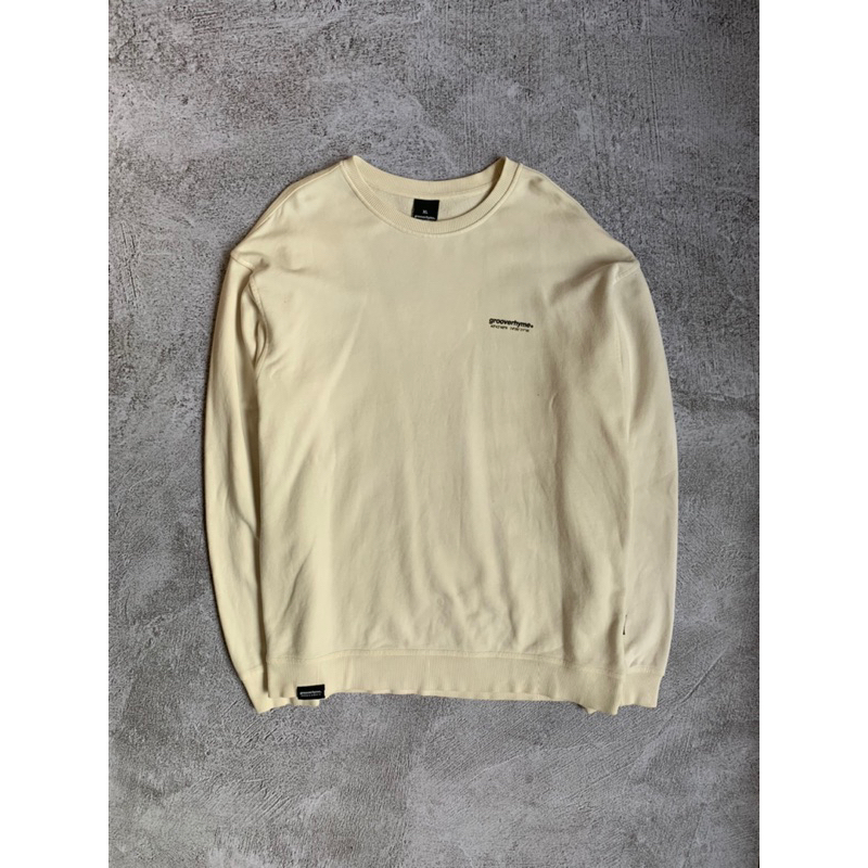 crewneck groverhyme
