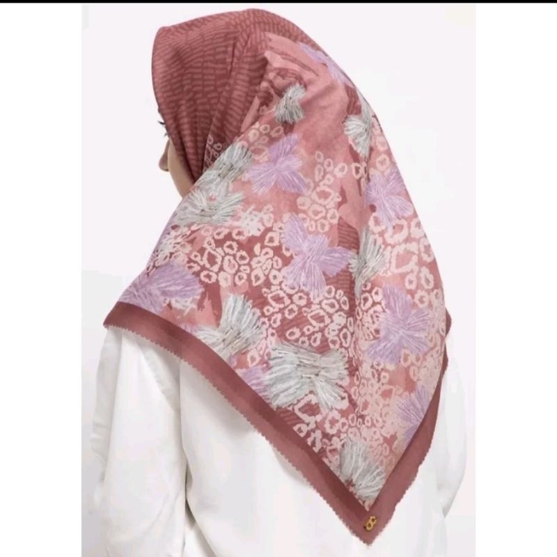 Preloved Buttonscraves Series Les Amities Reborn Voal Square