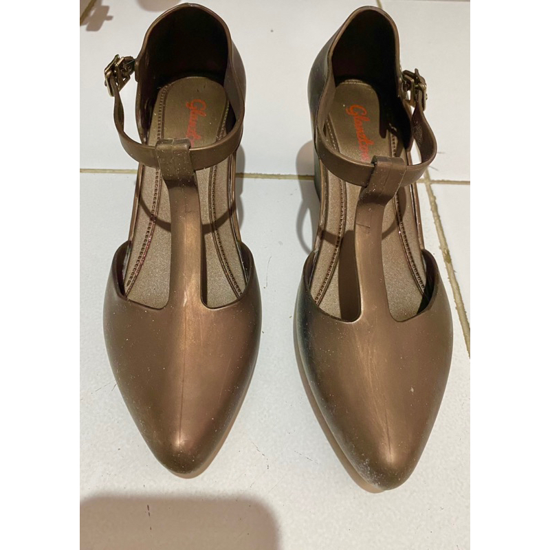 Sepatu Wedges Preloved