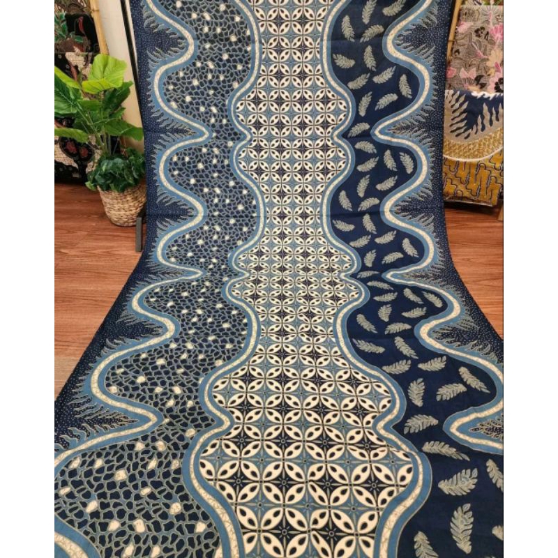 Kain batik premium motif Kawung daun daun
