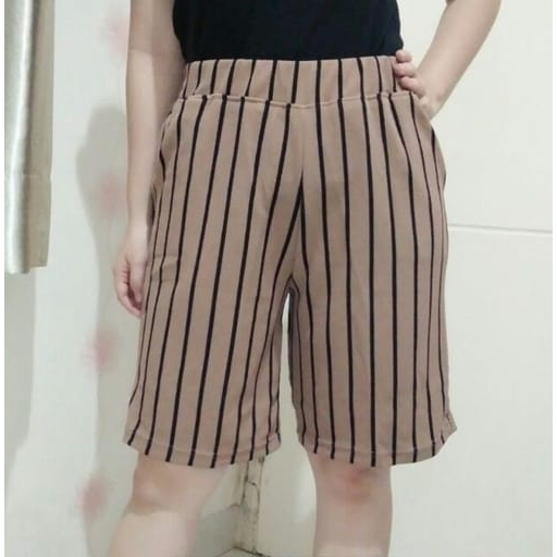 HOT PANT SALUR JUMBO PAKAIAN WANITA CELANA PENDEK WANITA CELANA 7/8 SALUR