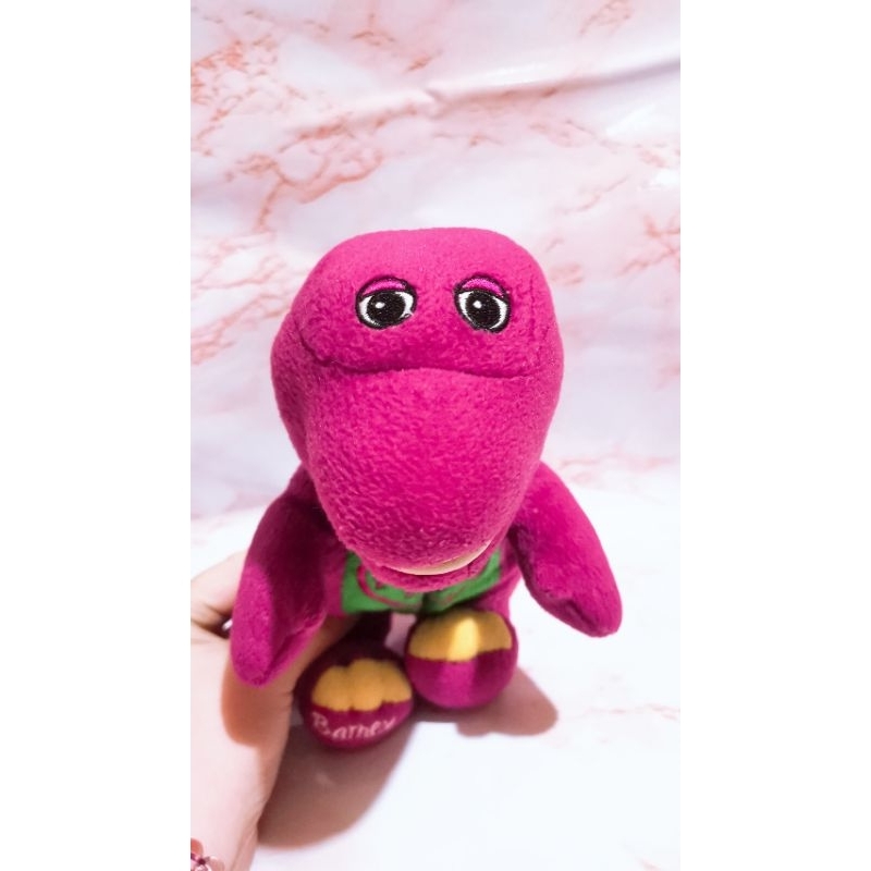 boneka barney