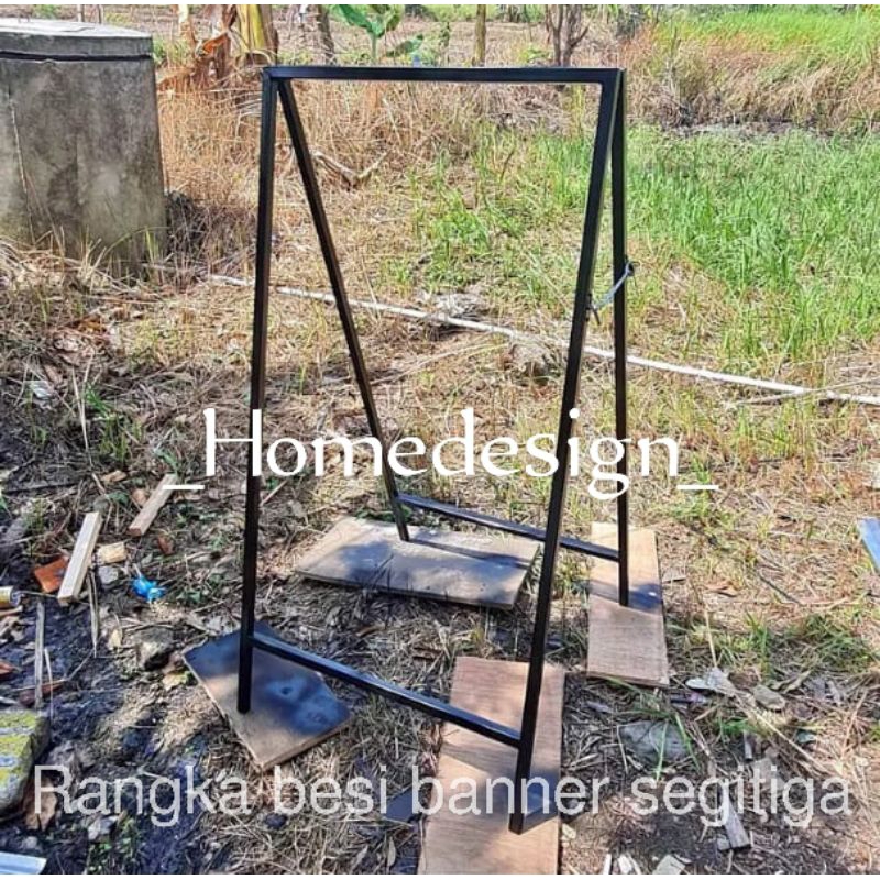 Standing Banner Besi Segitiga Bebas Reques