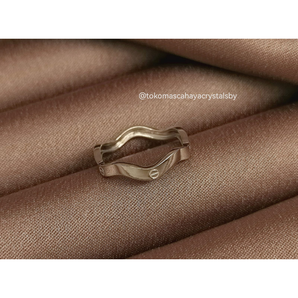 Cincin Emas Gelombang Korean Style Emas putih / white gold kadar 17k 75% 750