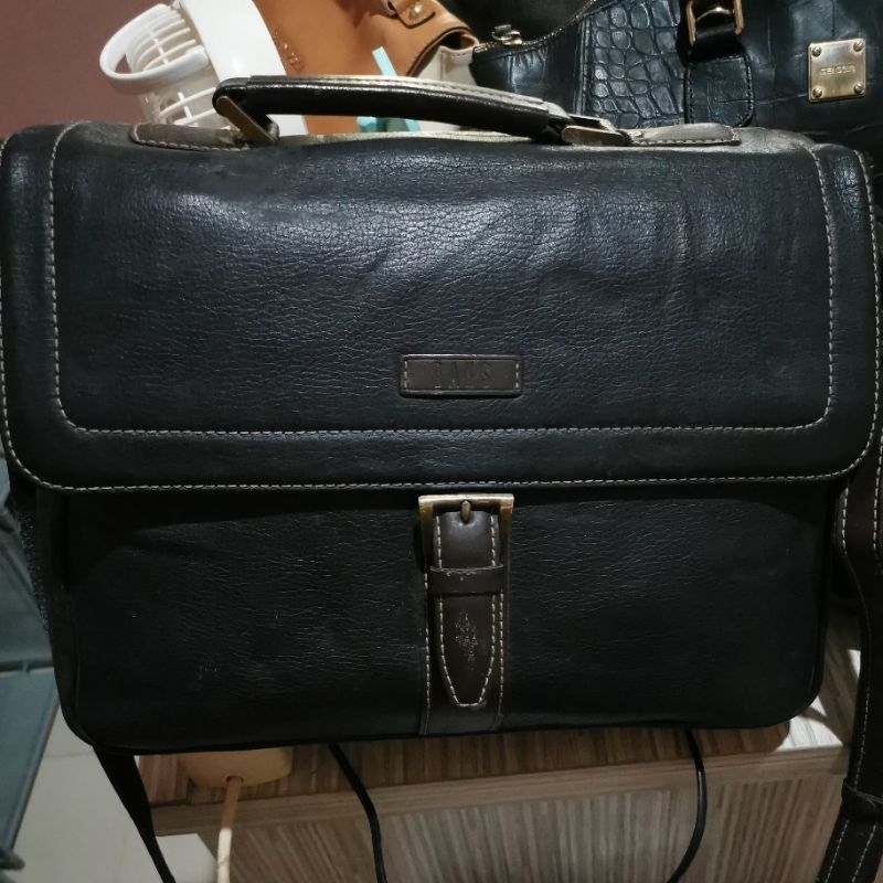 tas second preloved daks*