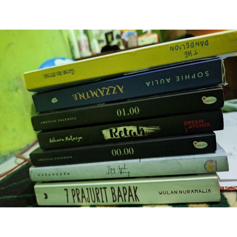 Novel Retak dan 01.00 punya Friska