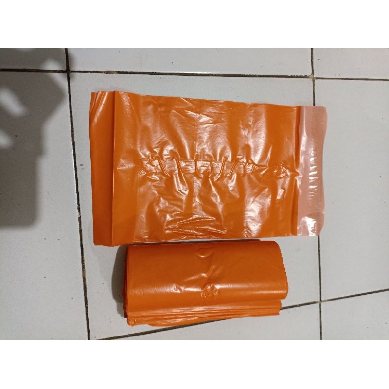 plastik packing polymailer 25x35 isi 100 oren &amp; hitam