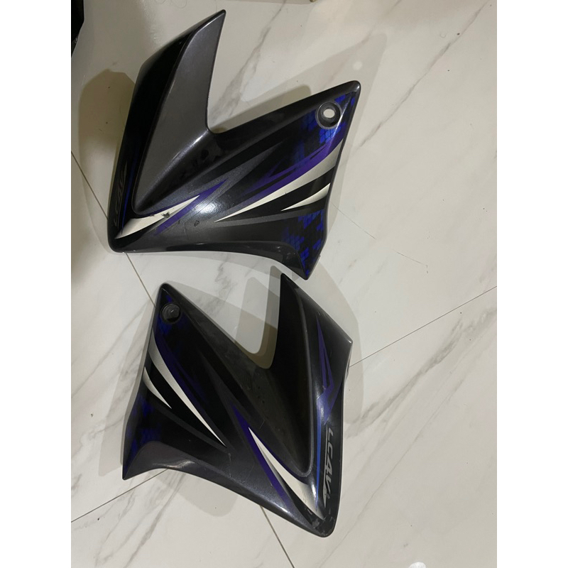 Sayap Vixion Old Warna Abu Ori