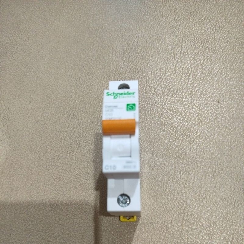 Mcb 2a - 20a domae 1 phase schneider