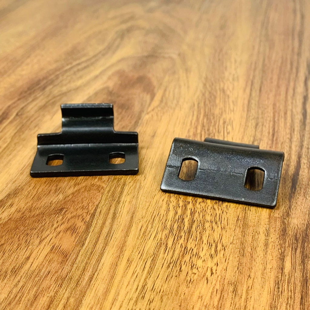 Dudukan Engsel Mesin Jahit Industri PostBed / Post Bed