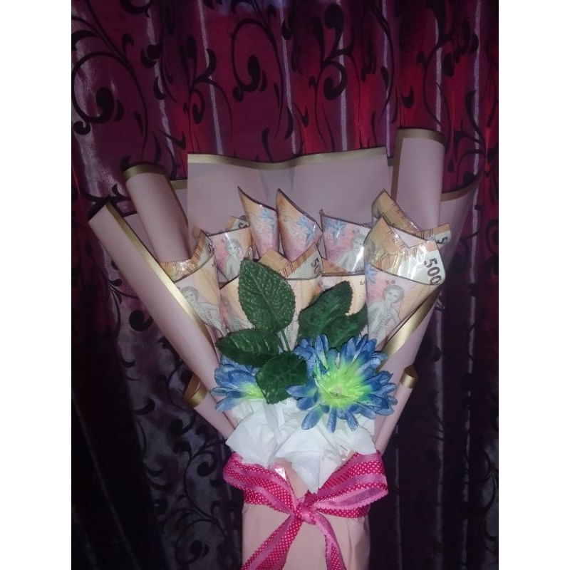 bucket wisuda bucket uang