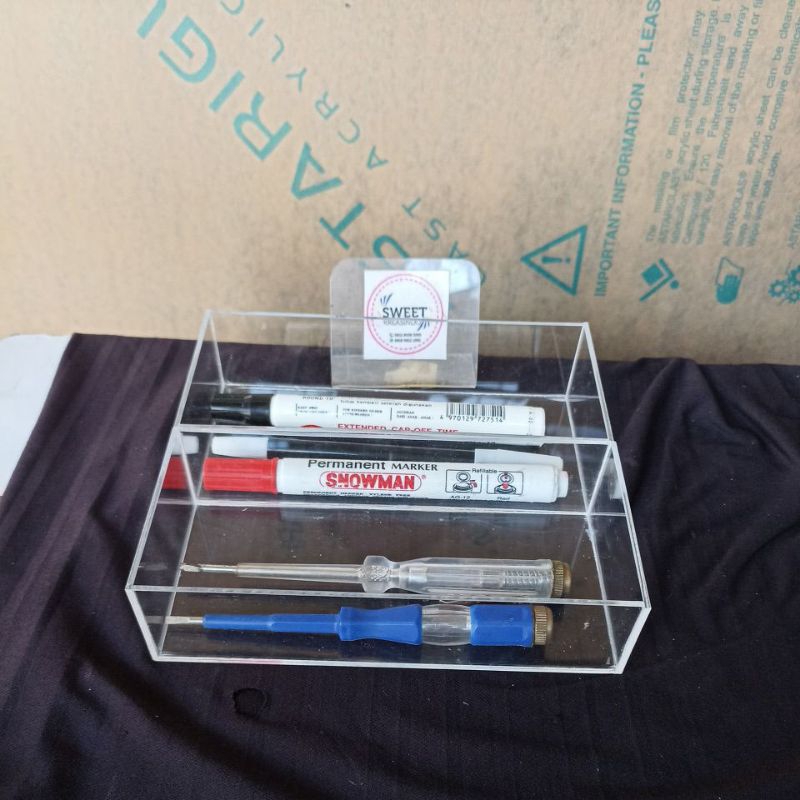 

Box Acrylic Pulpen/spidol/pensil dll