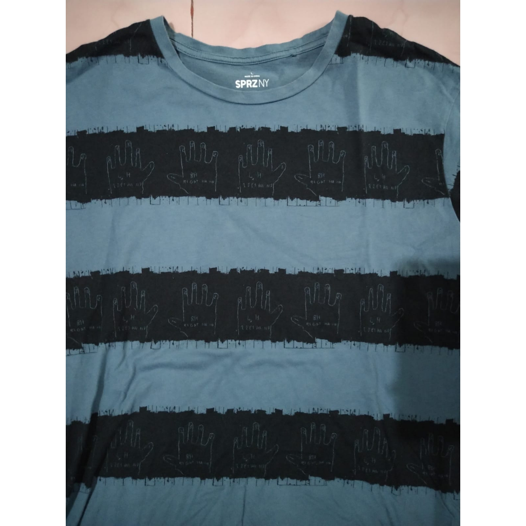 Kaos uniqlo* x jmb* jean michael basquiat* second original