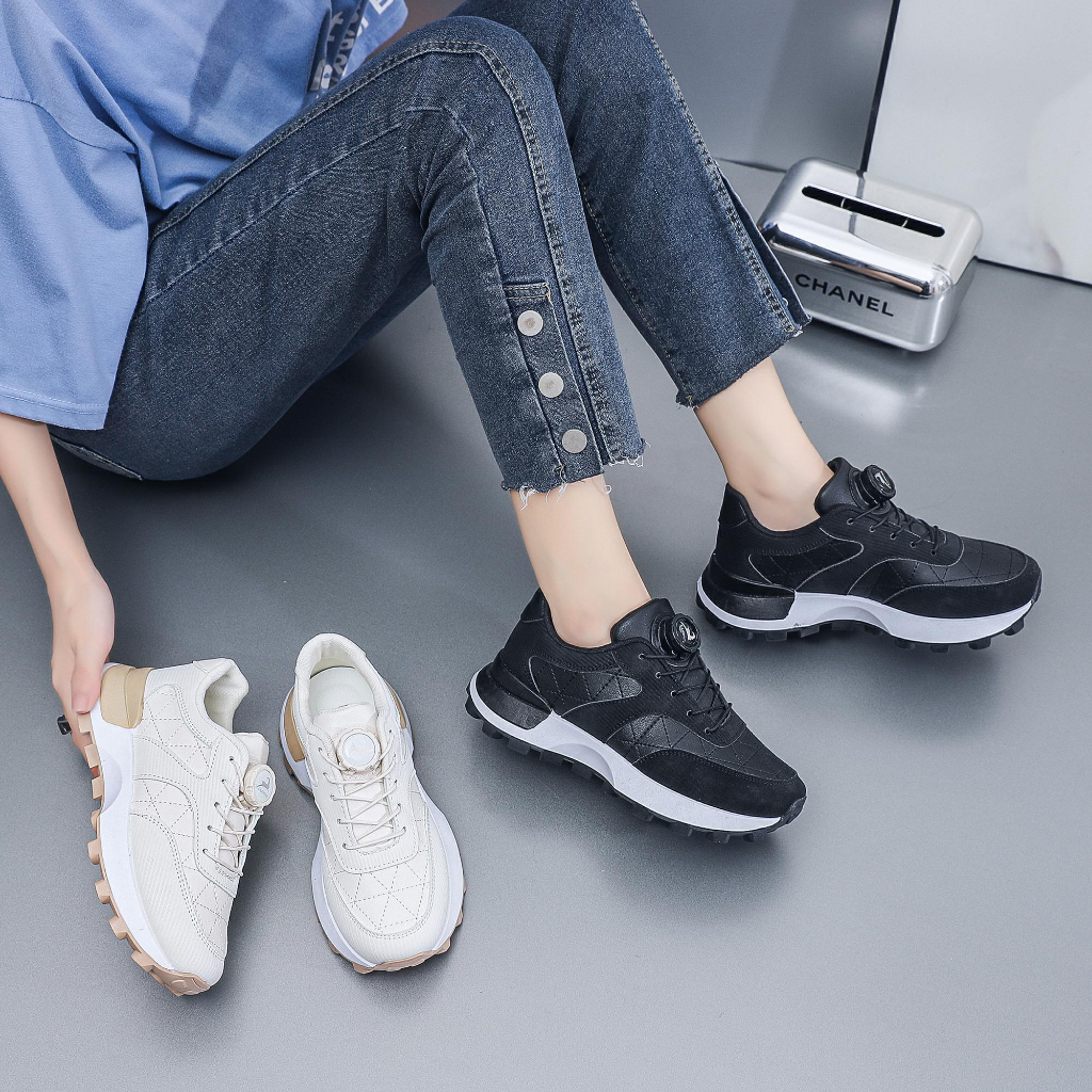 LURAD Sepatu Hitam Sepatu Wanita Model Baru Tali Putar Sneakers Wanita Sepatu Sporty Trandy Populer