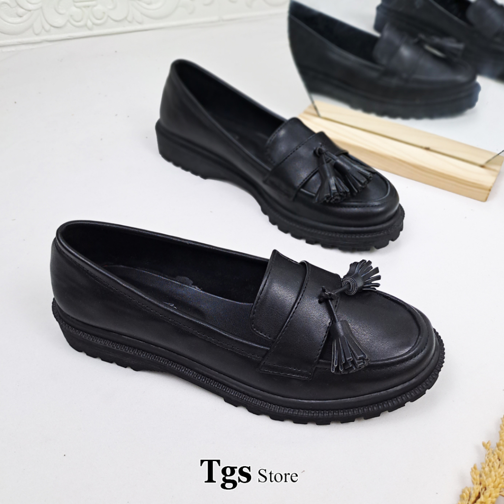 Sepatu Docmart Wanita Rumbai Sepatu Loafers Wanita Sepatu Oxford Boots DC 01