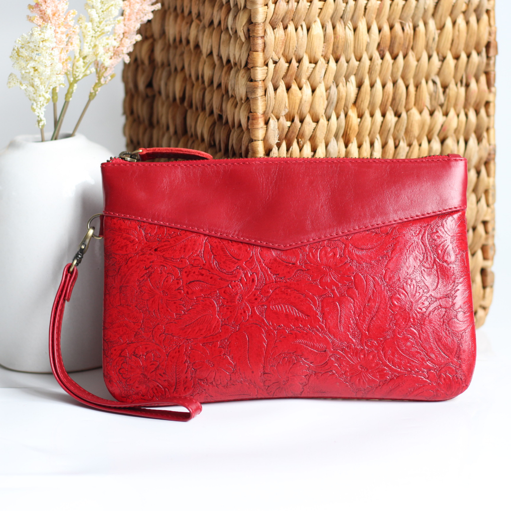 CLUTCH WANITA KULIT SAPI ASLI MOTIF BATIK DAUN DAHLIA / GRATIS GRAVIR NAMA