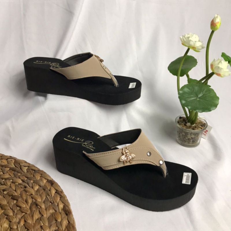 Sandal Wedges Wanita ( RIE - RIE 1051 ) Terbaru