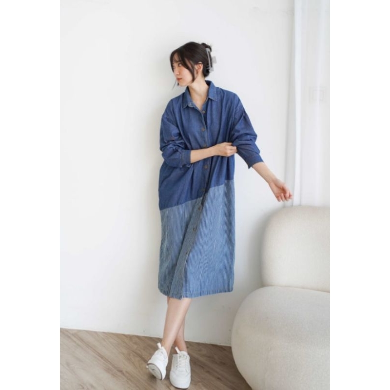 ♡ PREMIUM ♡ ORIGINAL ! VRENIES DENIM BIG SIZE LONG SLEEVE COLLAR BUTTON PLAIN COMBINATION WITH STRIPE JEANS MIDI LOOSE DRESS ( BUSUI &amp; BUMIL FRIENDLY)