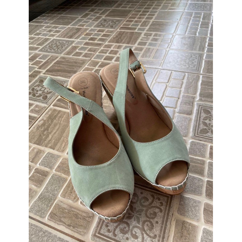 Hush puppies wedges preloved