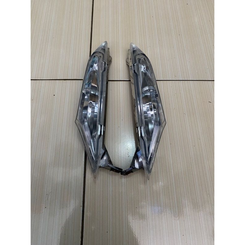 Lampu sein sen depan Honda vario 125 original