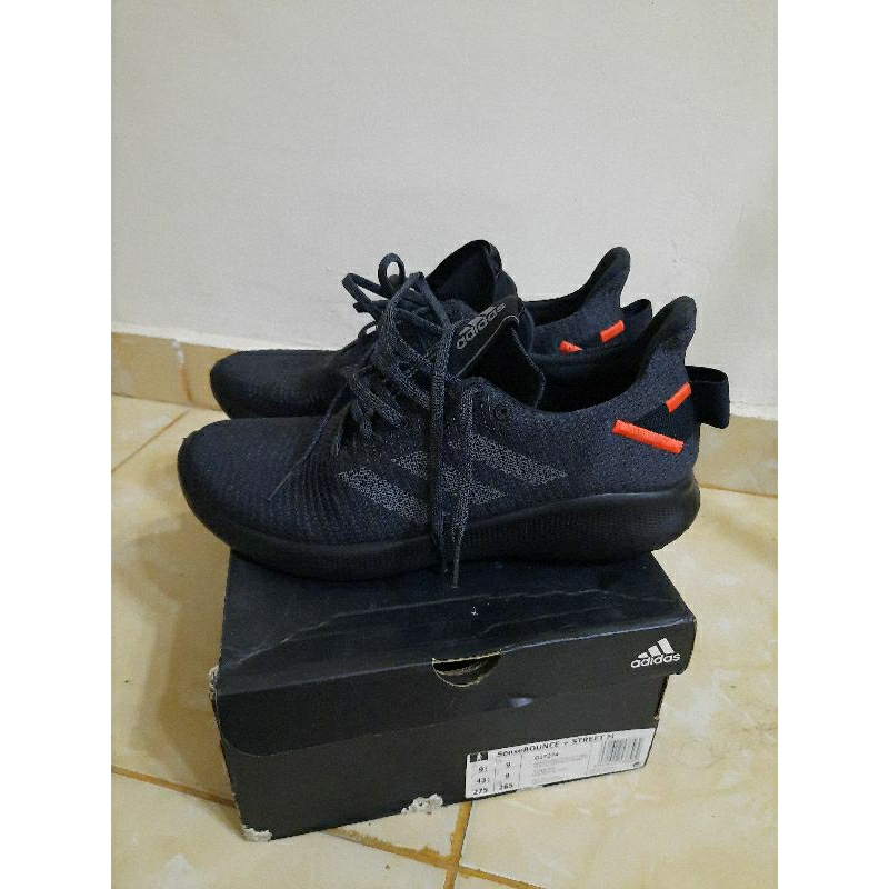 Adid*as Sensebounce + Street M