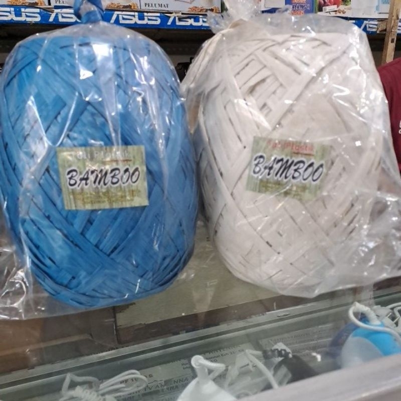 

Tali Rafia BAMBOO 800gr Bahan Tebal dan Kuat