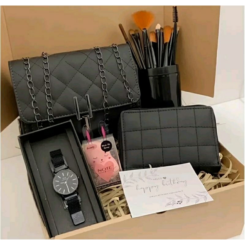 

KADO CEWEK / KADO ULANG TAHUN / KADO WISUDA / KADO ANNIV / HADIAH CEWEK / GIFT BOX CEWEK / HAMPERS CEWEK
