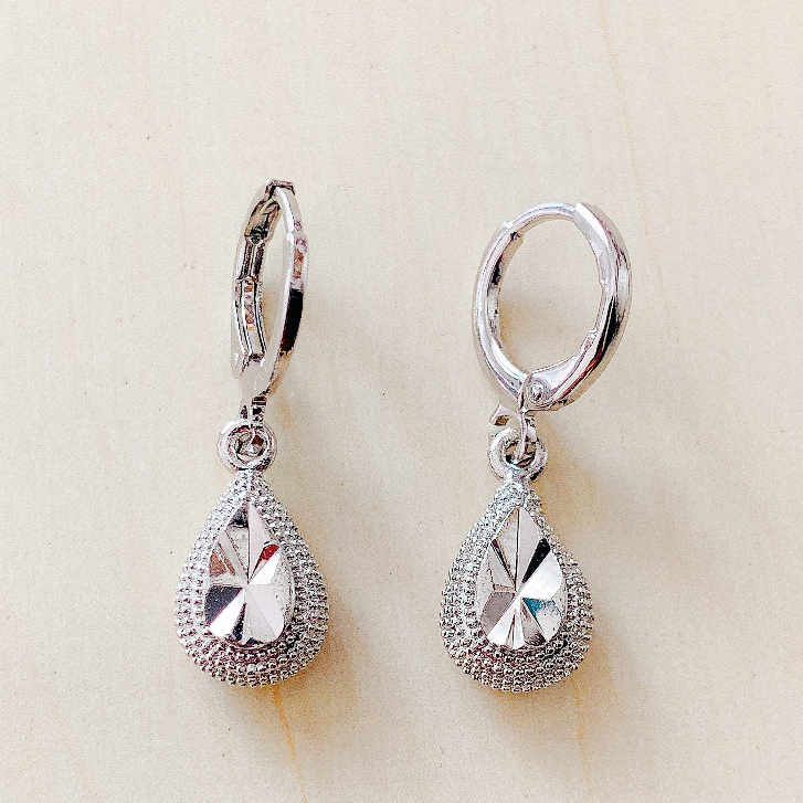 Anting Wanita Tetes Ukiran Batik Silver