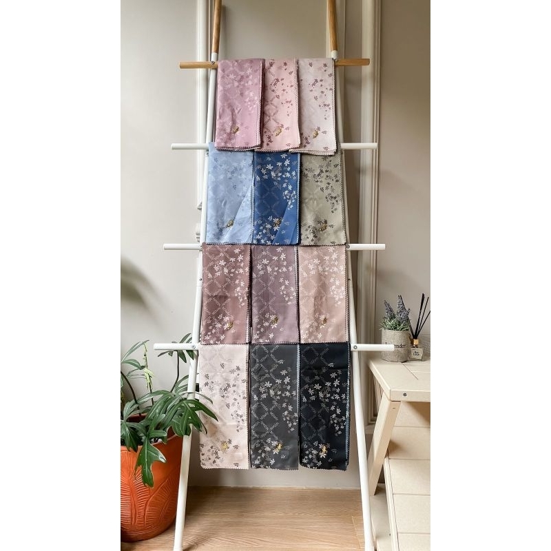 MyLady Aksara Series scarf