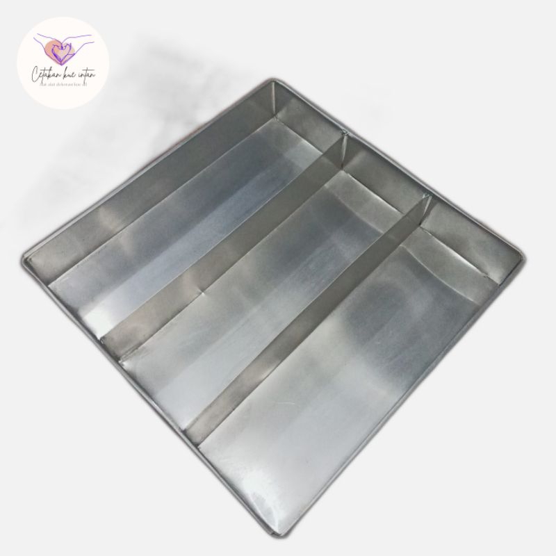 cetakan kue/loyang brownies sekat 3 ukuran 28 cm bahan aluminium