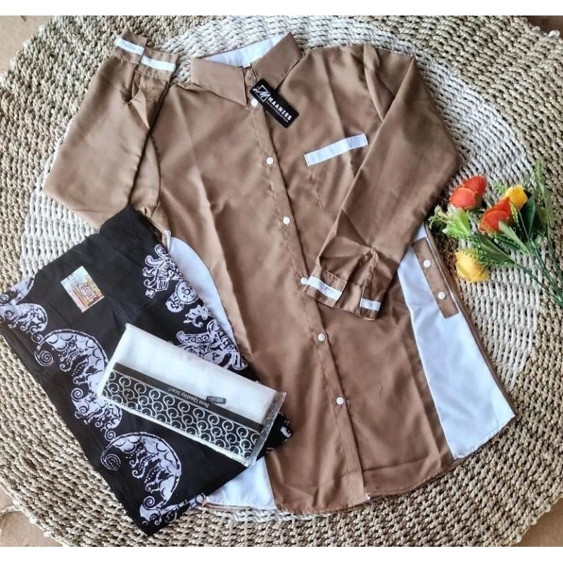 SET TUNIK SANTRI ( sarung aqil - atasan - jilbab saudia polos )- SATU PAKET SETELAN SANTRI PUTRI -  