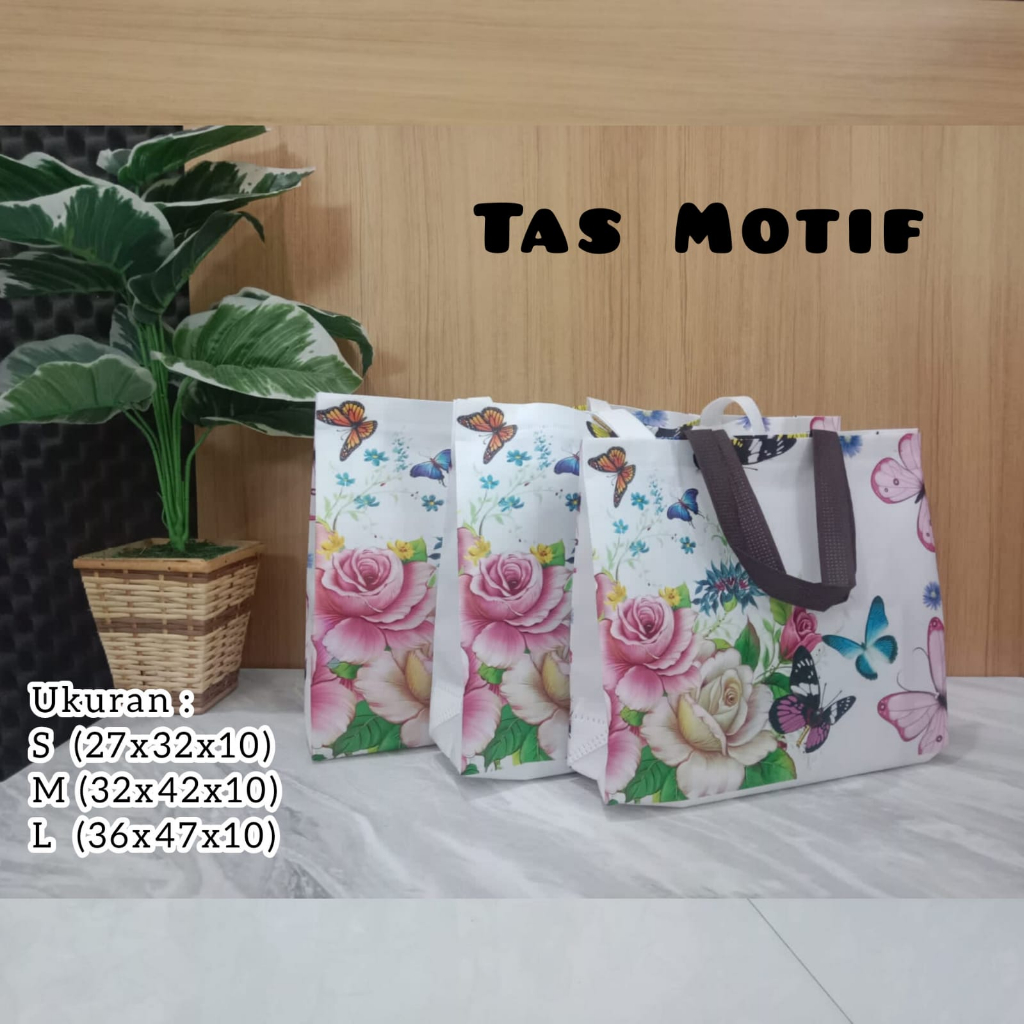 

Tas Kain Goodie Bag Kantong S/M/L Tebal Premium Kemasan Hadiah Elegan