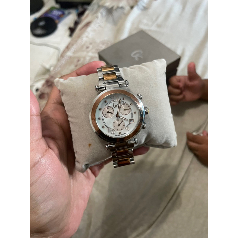 Preloved GC Guess Collection Good condition