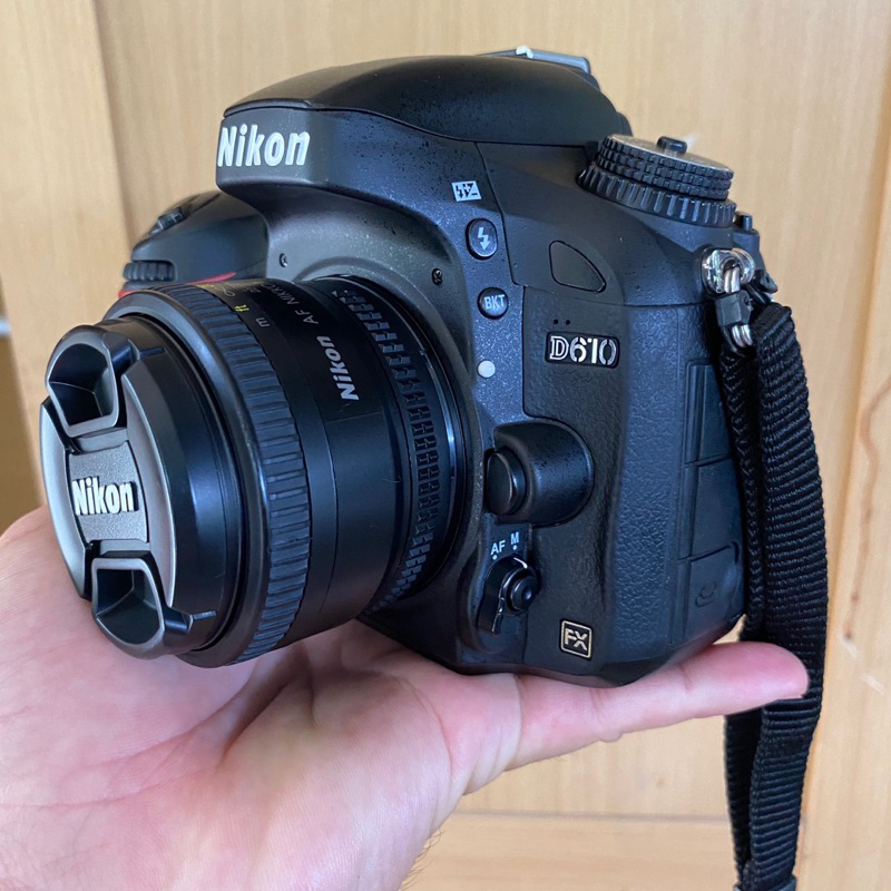 Nikon DSLR full frame D610 & Lensa Nikkor 50mm f1.8 afd Mulus dan Lengkap
