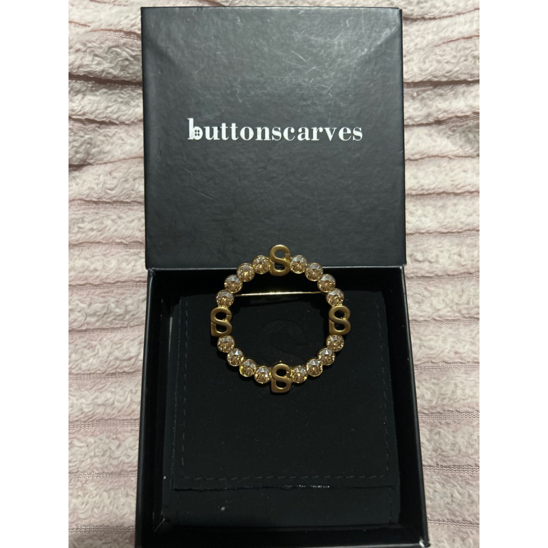 Anna Round Brooch Golden