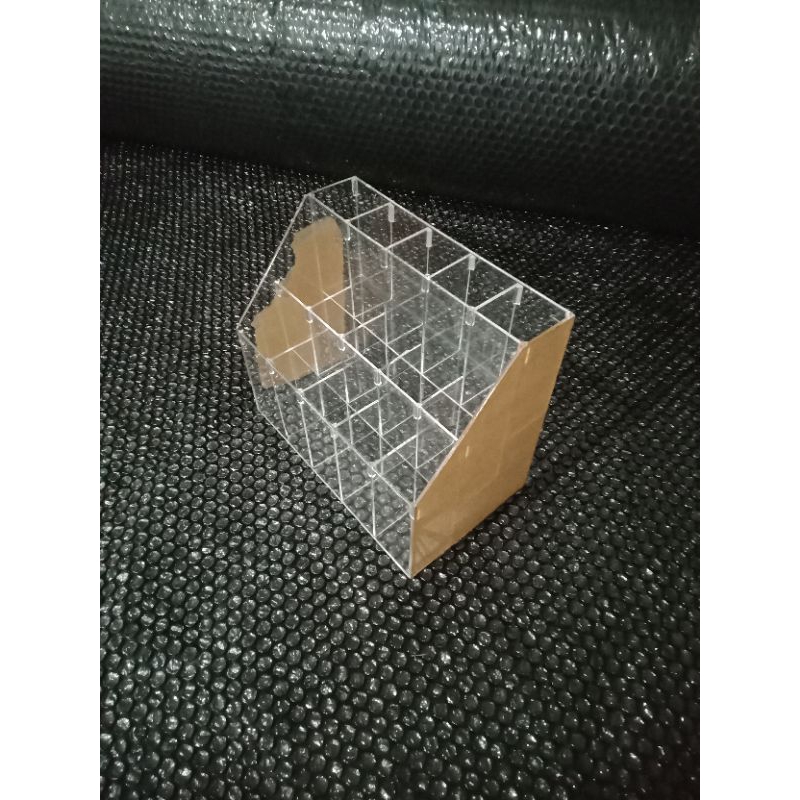 

Tempat pulpen akrilik