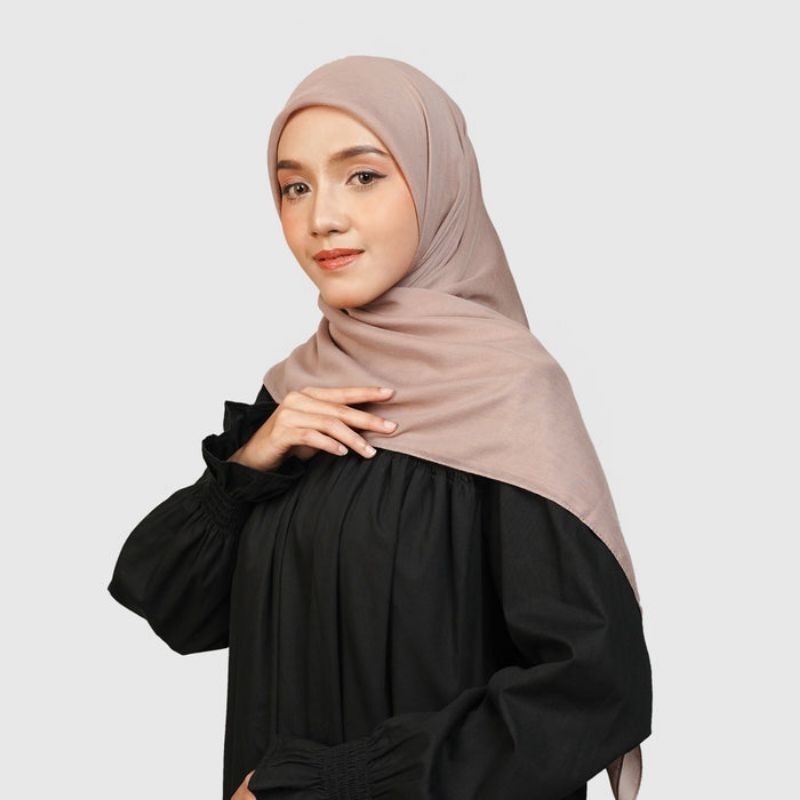 Kerudung segi empat polos  terbaru elzatta hijab segi empat paris premium elzatta kaila talethia