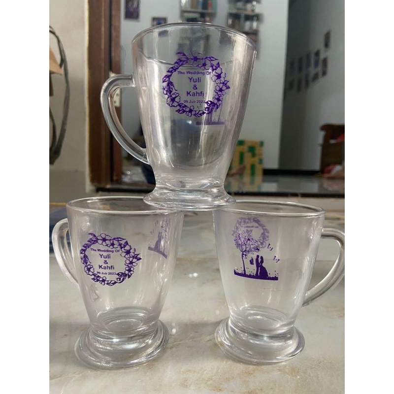 souvernir pernikahan gelas kaca sablon gelas piala bening plus cetak sablon custom nama
