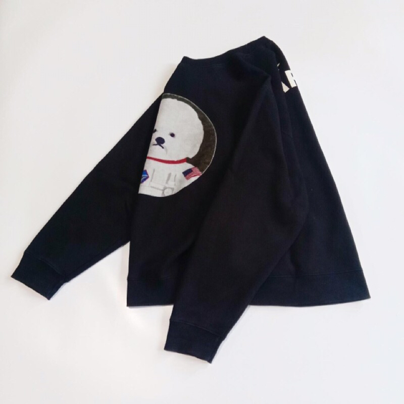 Crewneck Beyond Closet Astronot