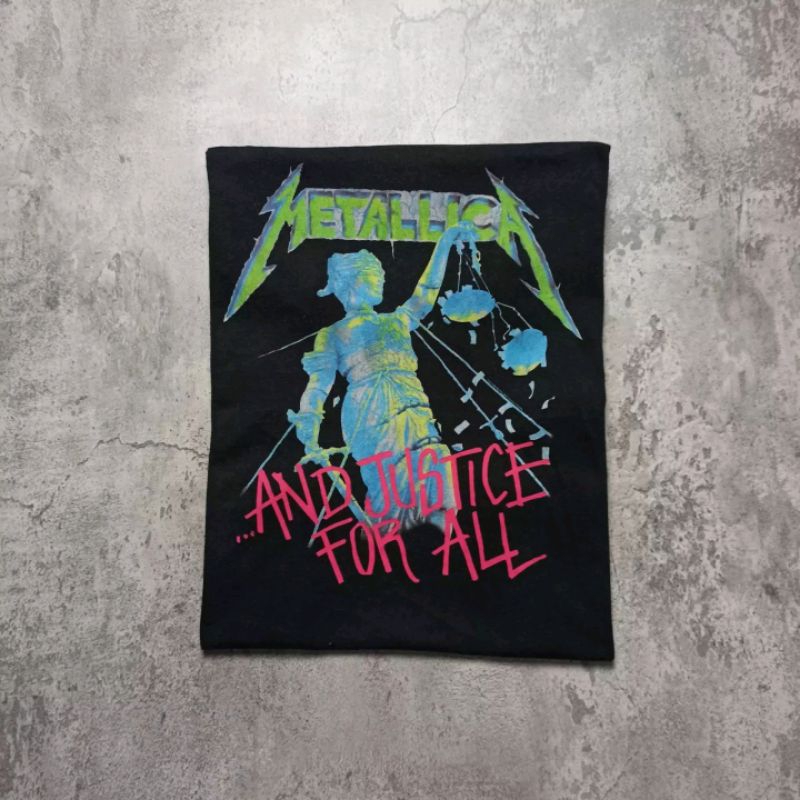 Kaos Band Metallica x Uniqlo