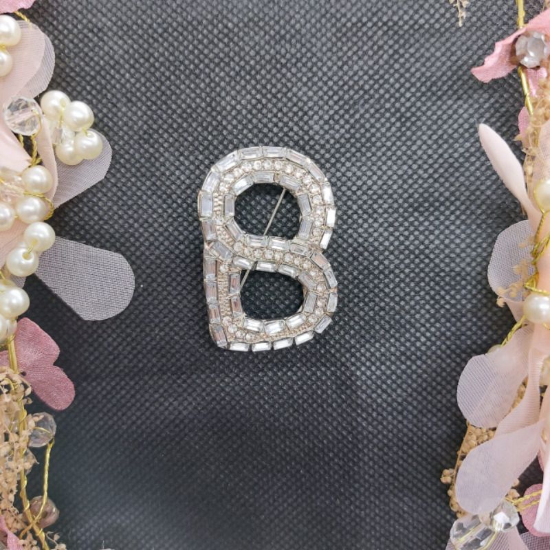 Brooch Buttonscarvers kw / Bros Buttonscarvers kw / Bros Button kw