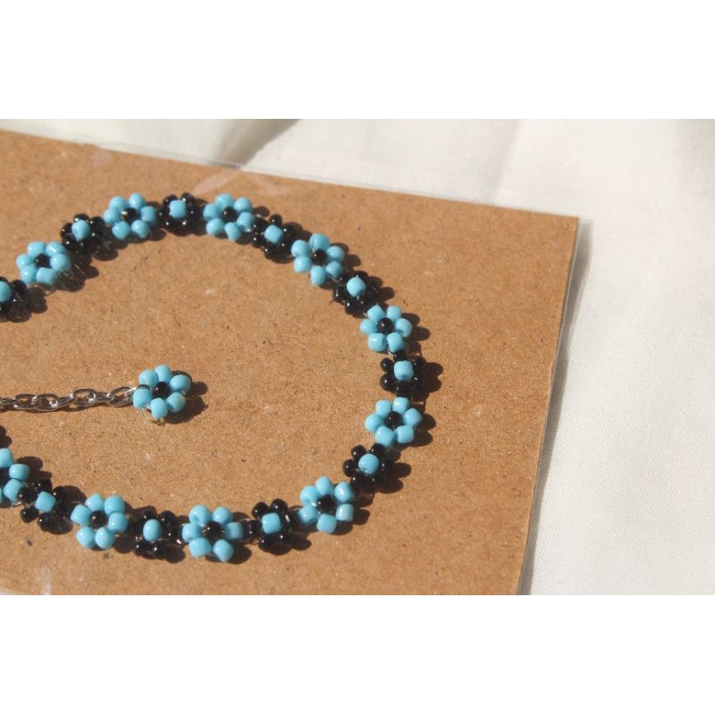 beads bracelet flower