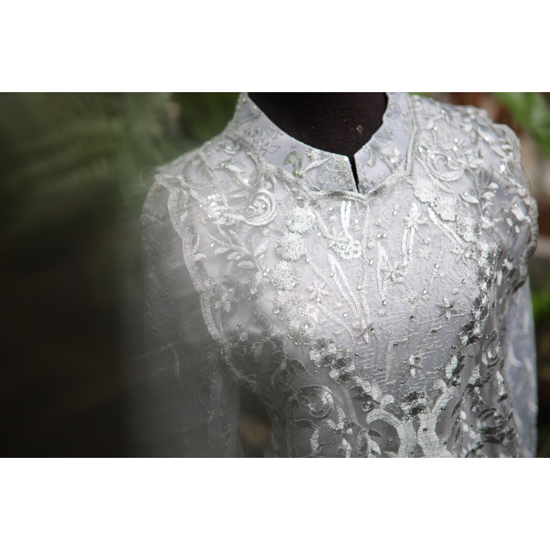 sewa Gaun Pengantin silver