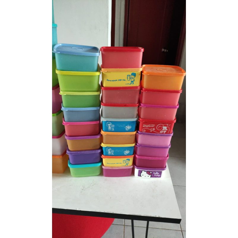 Kotak Makan Tupperware