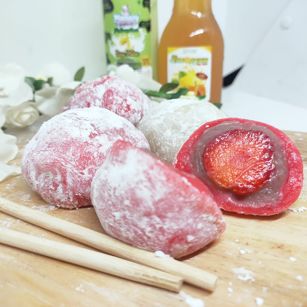 

Mochi ichigo daifuku || Mamazy mochi ichigo daifuku || Mochi jepang mamazy || Mochi jepang strawberry