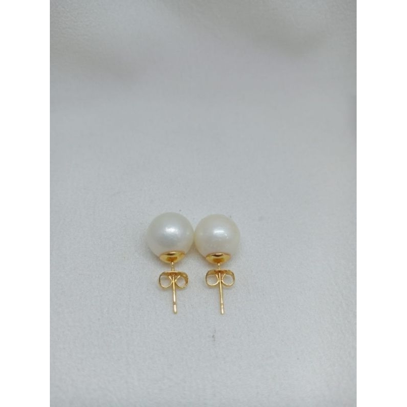 Giwang stud mutiara air laut